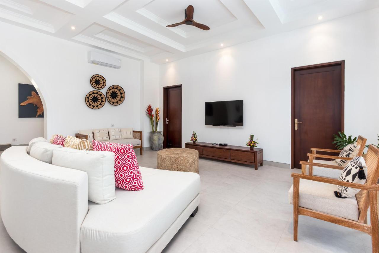 Villa Besakih 5Br, 5 Mins To Beach - Canggu Ngoại thất bức ảnh