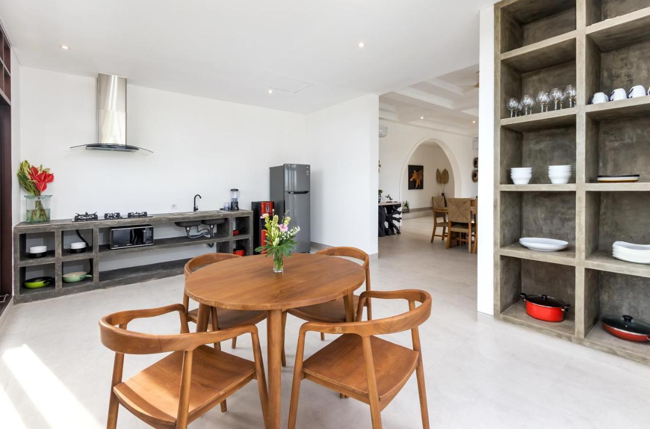 Villa Besakih 5Br, 5 Mins To Beach - Canggu Ngoại thất bức ảnh