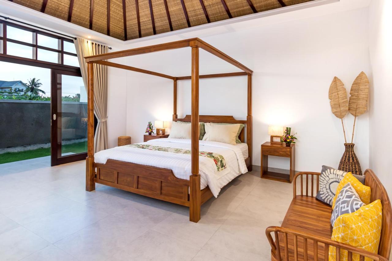Villa Besakih 5Br, 5 Mins To Beach - Canggu Ngoại thất bức ảnh