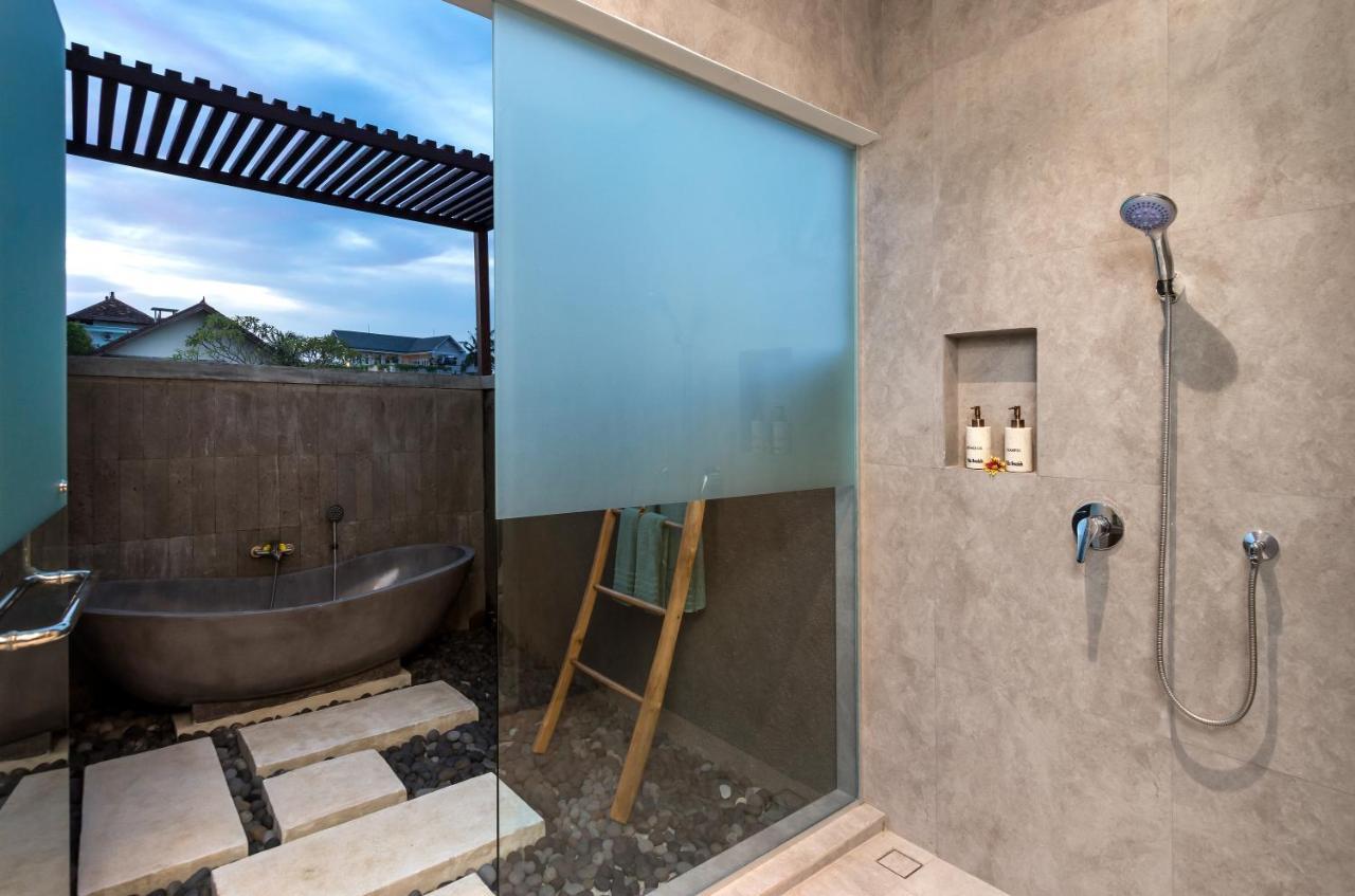 Villa Besakih 5Br, 5 Mins To Beach - Canggu Ngoại thất bức ảnh
